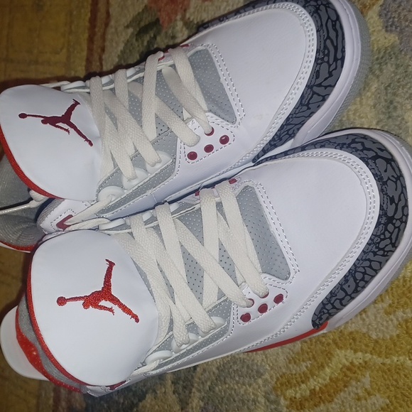 Jordan 3s - Picture 2 of 8